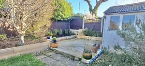 Photo 25- click for photo gallery